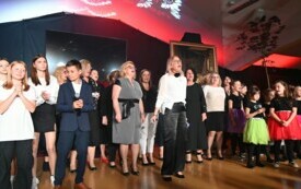 Gala 100-lecia polskiej szkoły w Łochowie 3