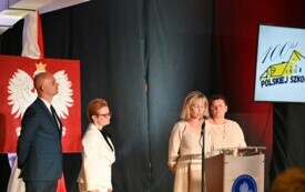 Gala 100-lecia polskiej szkoły w Łochowie 11