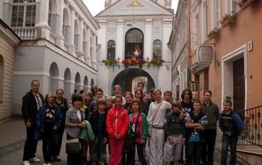 Na zdjęciu uczestnicy wycieczki do Wilna w roku 2013