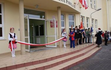 Na zdjęciu uroczystość oddania do użytku segmentu B i C budynku A. Listopad 2011 roku