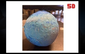na zdjęciu widać planetę wykonana przez klasę 5
