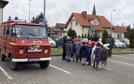 Żuk Ochotniczej Straży Pożarnej gra z WOŚP