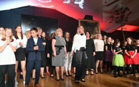 Gala 100-lecia polskiej szkoły w Łochowie 3