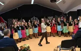 f3