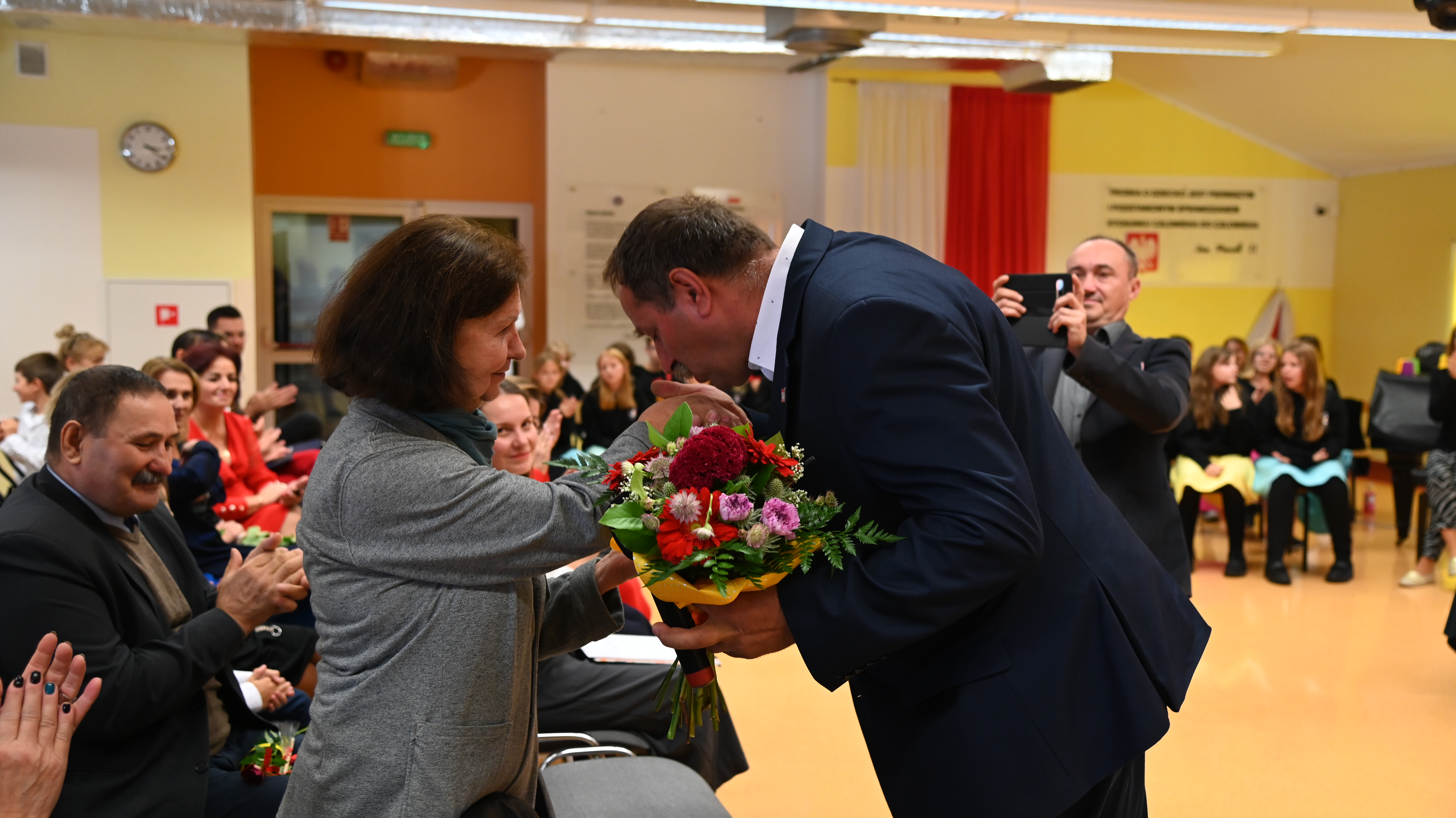 Wręczenie nagr&oacute;d na&nbsp;Dzień Edukacji Narodowej