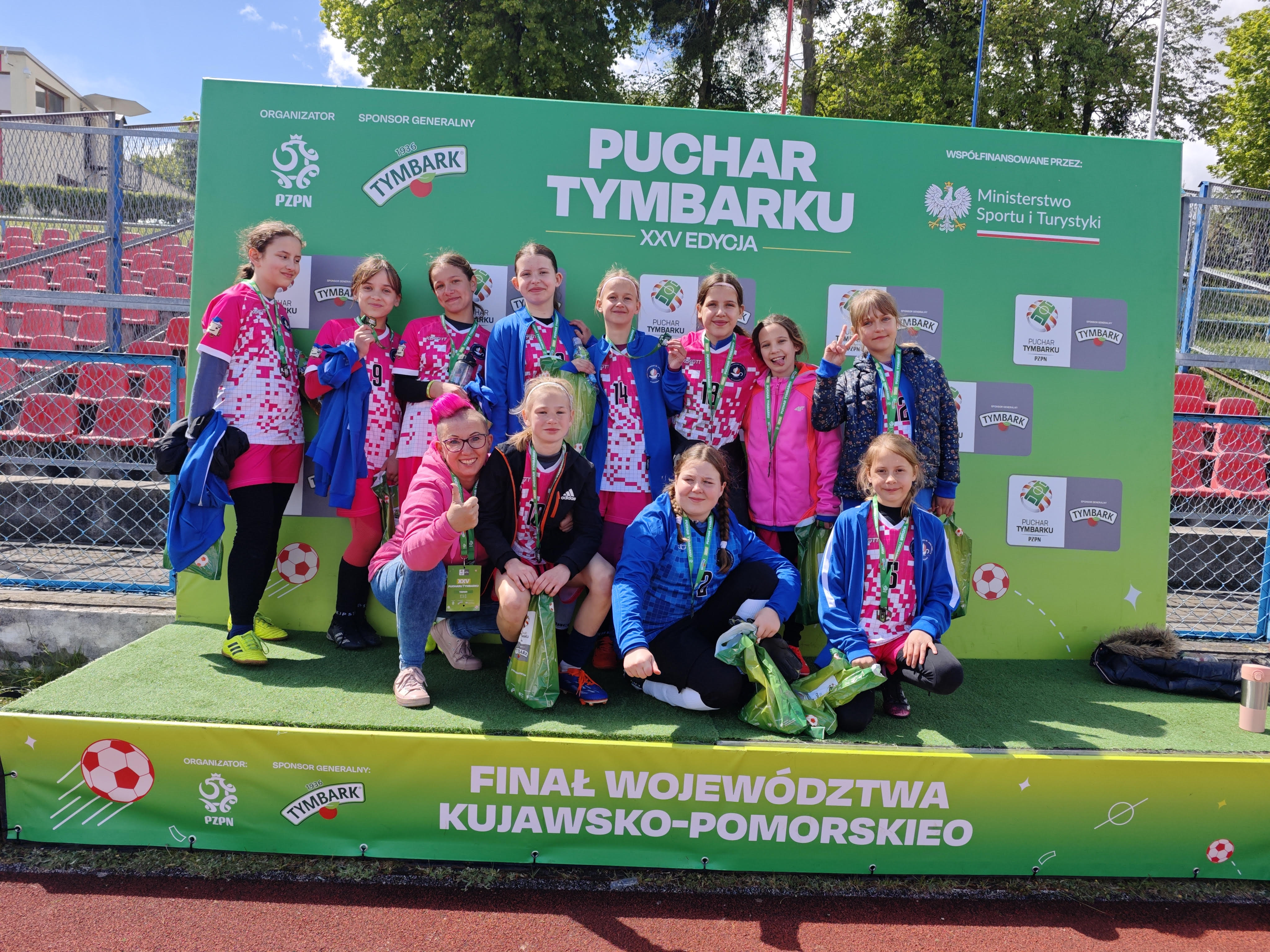 Rywalizacja piłkarska dziewcząt
