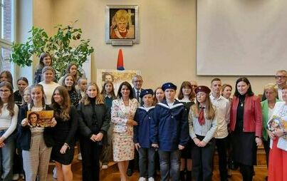 Zdjęcie do Niezwykła kartka pocztowa